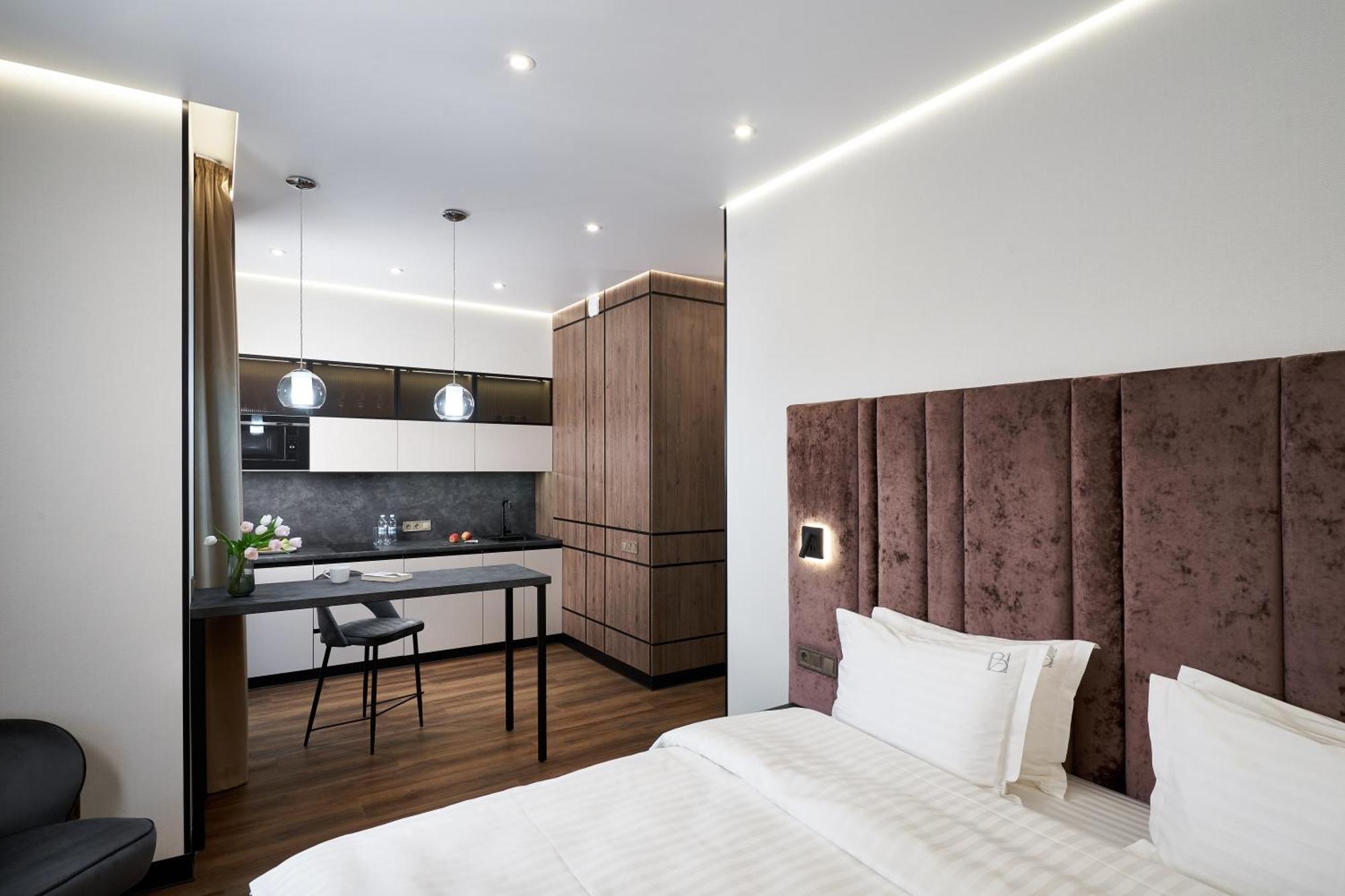 Bonapart Maidan By Uhm Kiev Exteriör bild