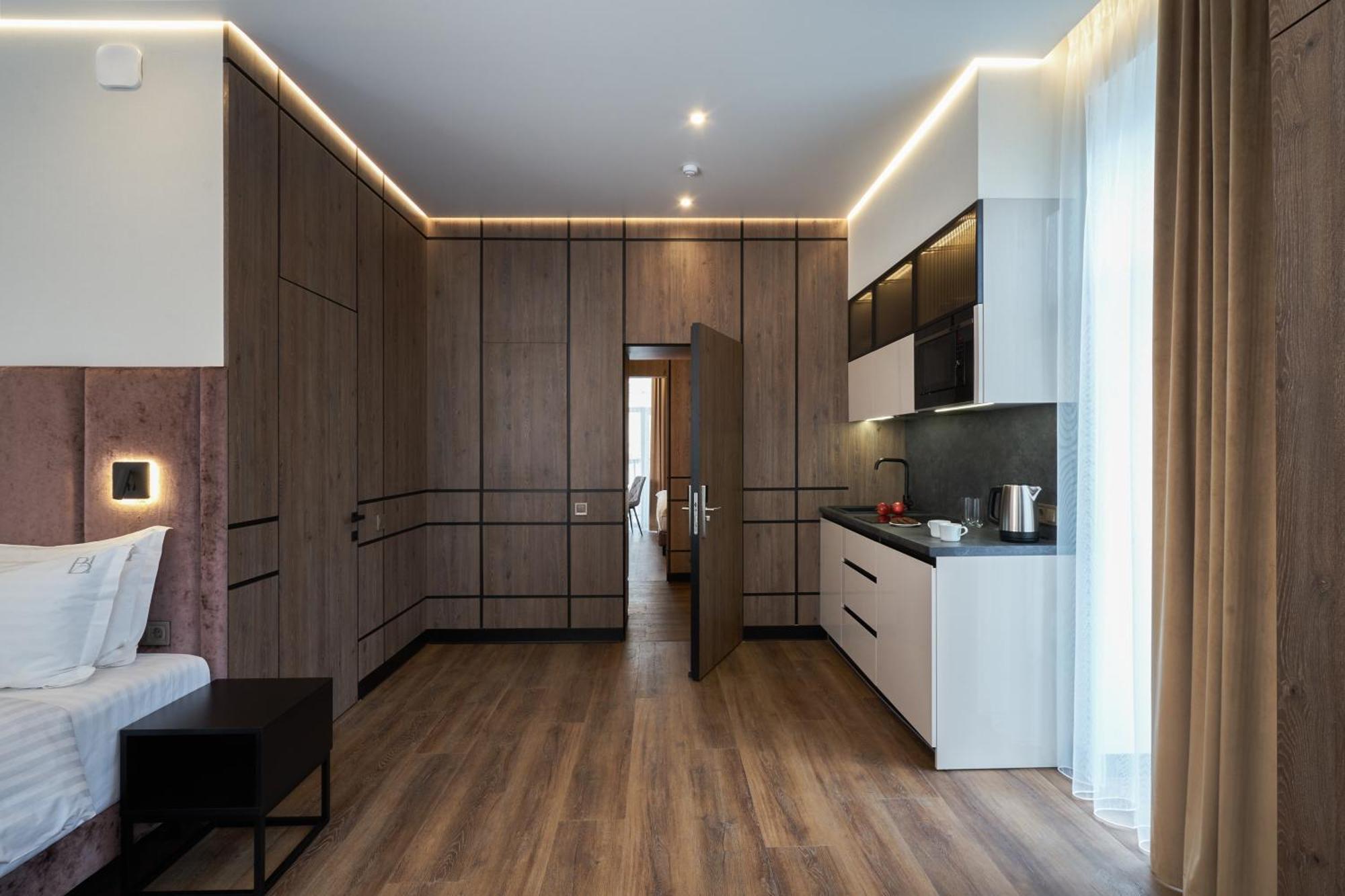 Bonapart Maidan By Uhm Kiev Exteriör bild