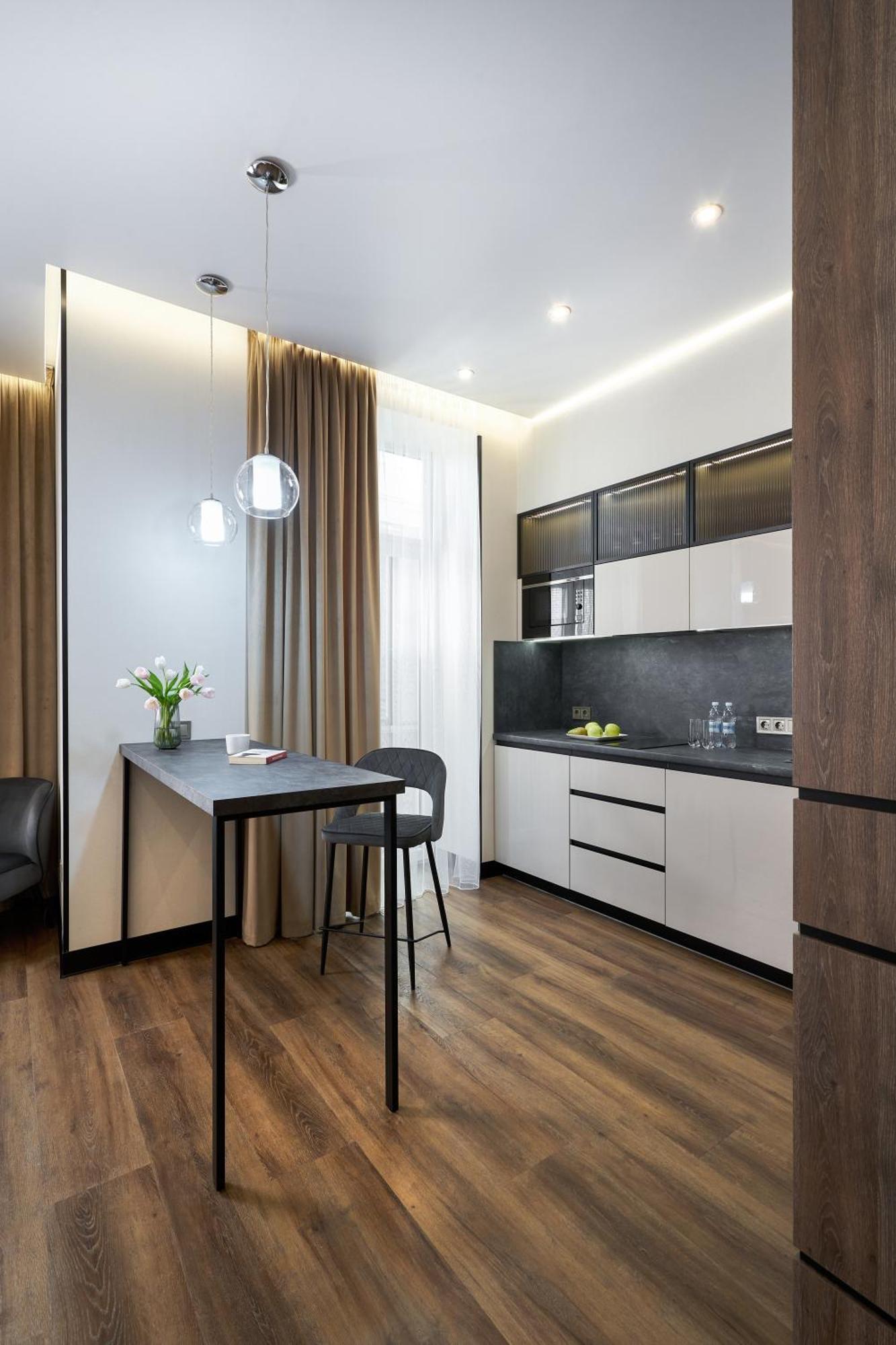 Bonapart Maidan By Uhm Kiev Exteriör bild